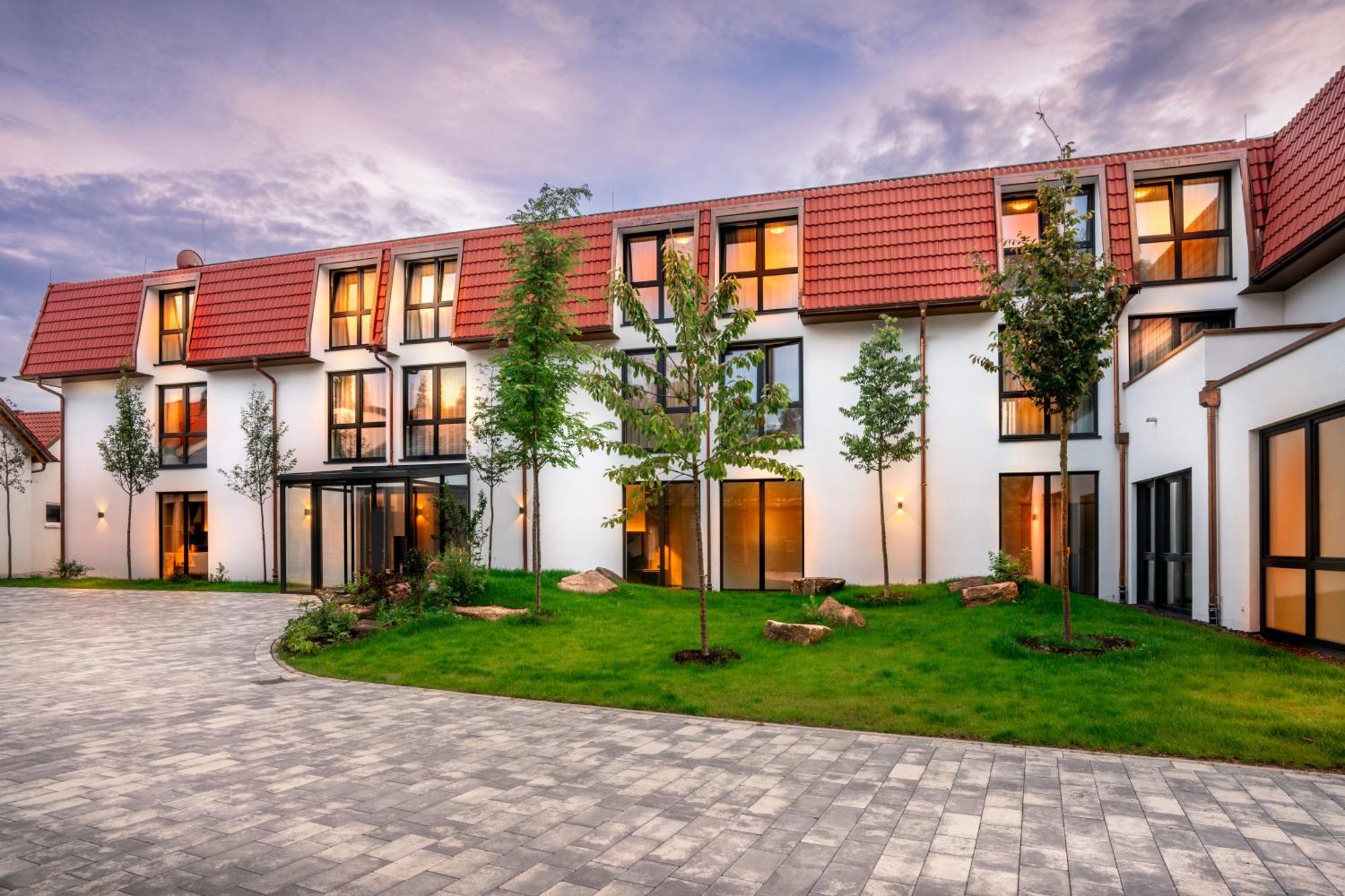 Neuhausen  Landhotel Gruener Wald מראה חיצוני תמונה